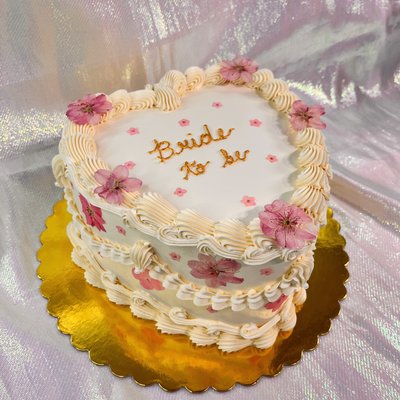 8” Heart Cake