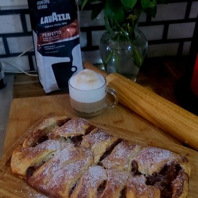 Cherry Strudel 