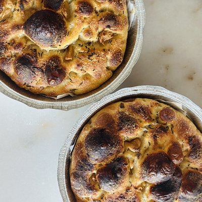 Roasted Garlic & Rosemary Focaccia 9”