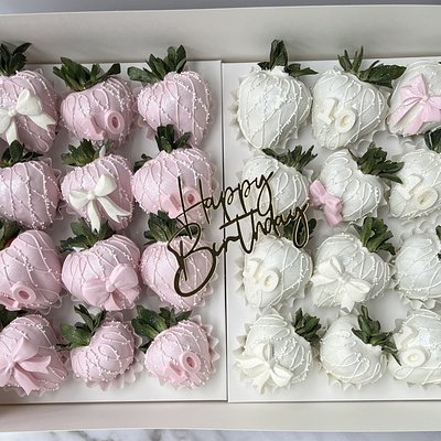 One Dozen Luxury Chocolate-Covered Strawberries