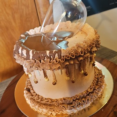 Celebration Cake (16-22 Servings)