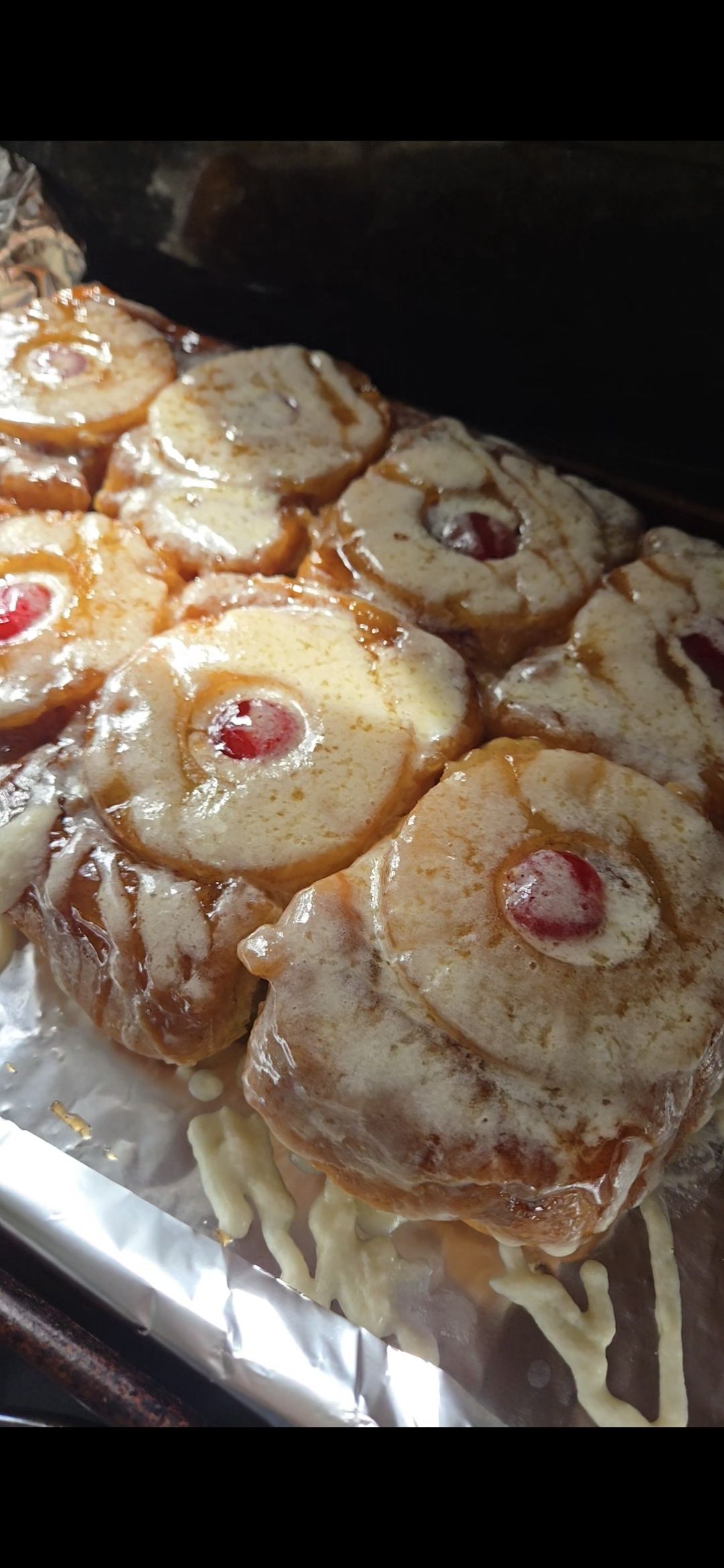 Pineapple Upside Rolls (6 Rolls)