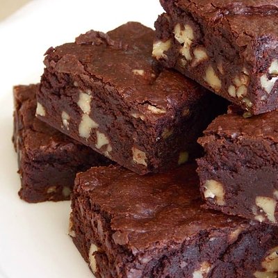Fudge Brownies With Walnuts 