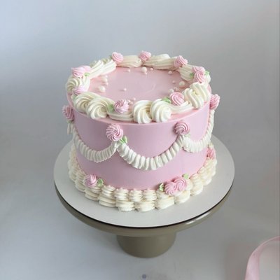 6 Inch (heart or round) cake
