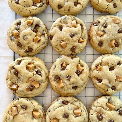 Salted Caramel Chocolate Chip (1 Dozen)