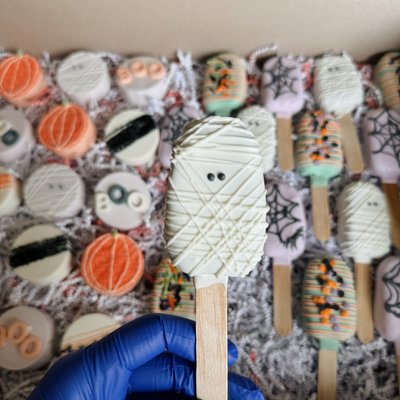 Cakesicles 