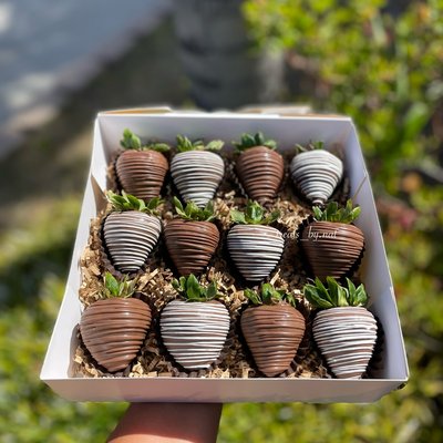 Dozen Berries