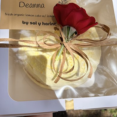 custom order cake