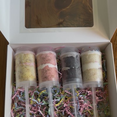  12  Cake Push-pops