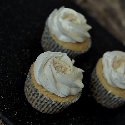 Wedding Cake Cupcakes 