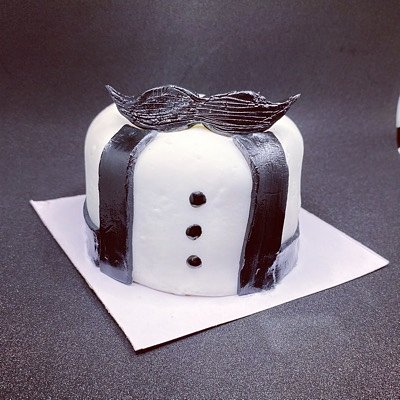 1 Small Cake 