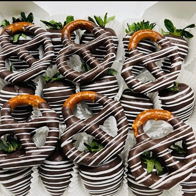 Mini Sample Box (12 Strawberries & 6 Pretzels)