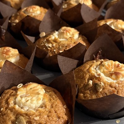 Cream Cheese Filled Pumpkin Muffins 