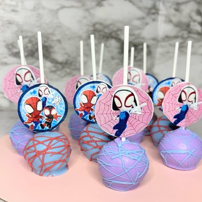 12 Cake Pops