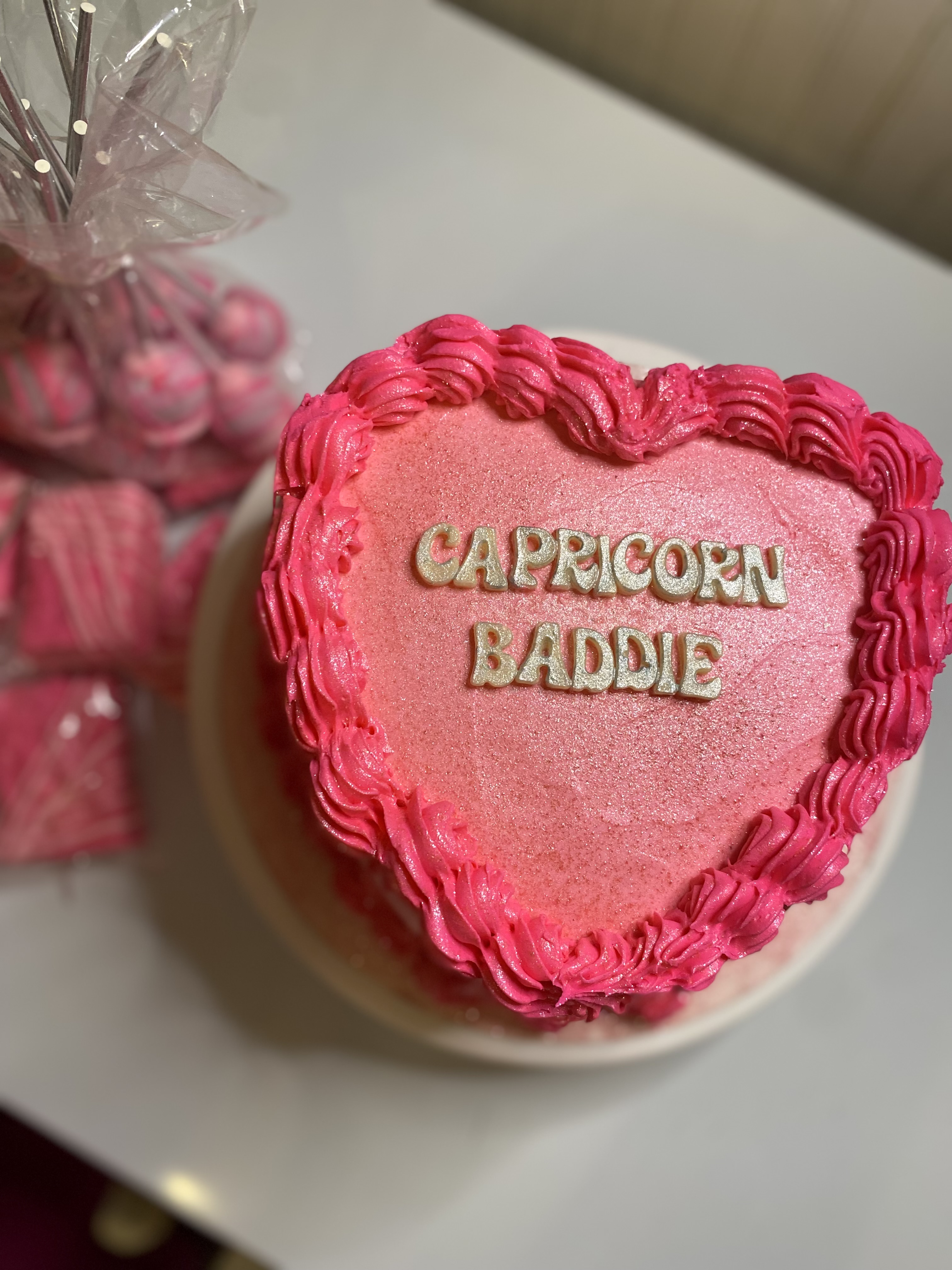Heart Cake/ Round Cake/Burn Cake