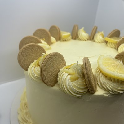 8”, 2 Layer Lemon Cake