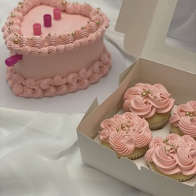 The Smokable 6 Inch Heart Cake + 6 Cupcakes 