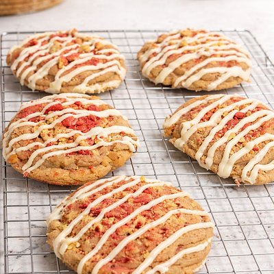 Strawberry Crunch Cookies 4pk