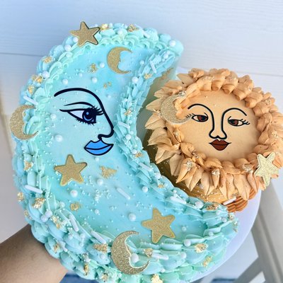Moon/sun Feeds About 35 People 