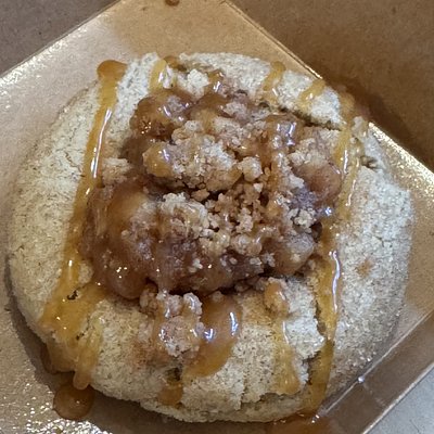 Salted Caramel Apple Pie 