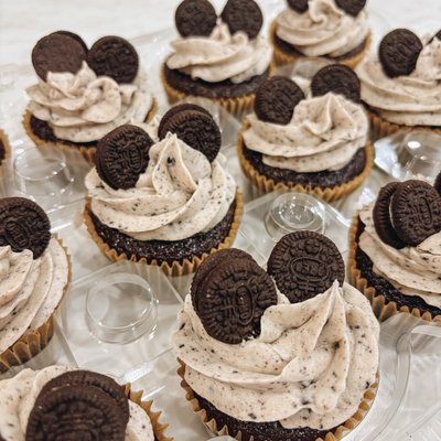 Cookies And Cream Cupcakes 