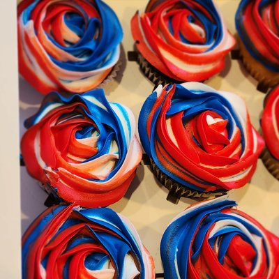 Cupcakes (by the DOZEN only) (SBflo) 