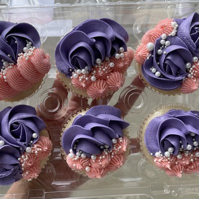 Signature Design Cupcakes