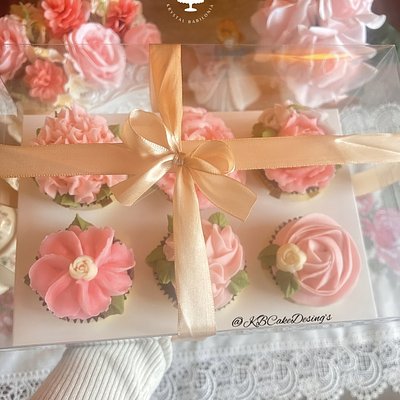 Fancy Floral Cupcakes Box Of 6 