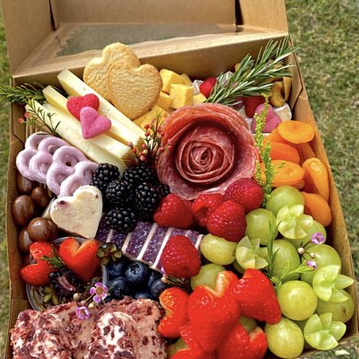Valentines charcuterie box 