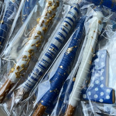 Dipped Pretzel Rods