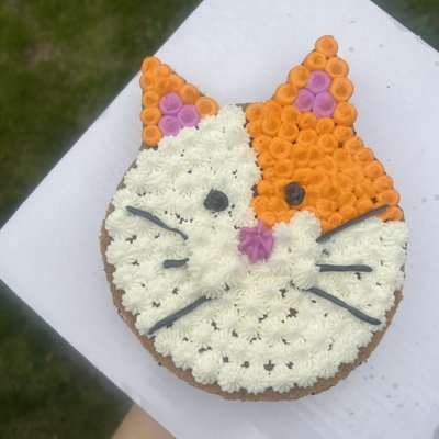 Customize Cookie Cake 