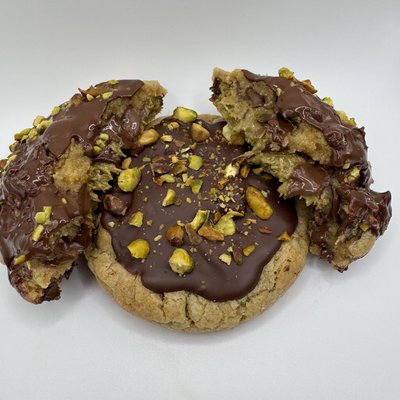 Dubai Chocolate Chip Cookie