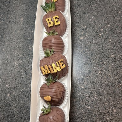 Chocolate Covered Strawberry  (Half Dozen)