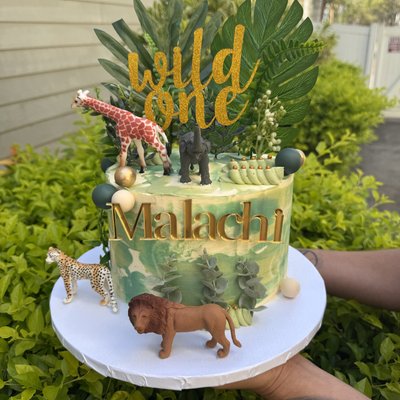 Vintage 8 Inch 2 Layer Cake 