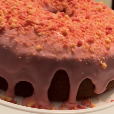 Strawberry Crunch Pound cake