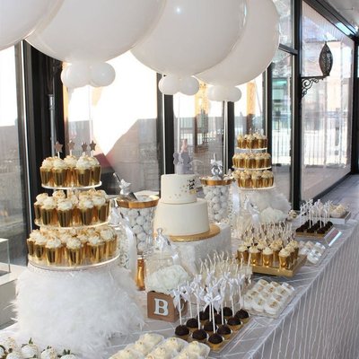 100 Guests Dessert Table