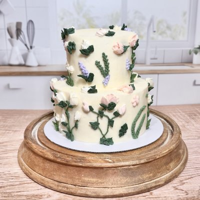 Two Tiered Cakes (Servings Based On Size)