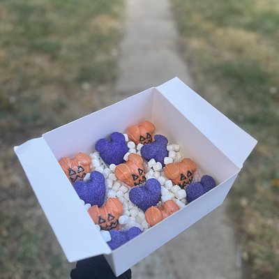 Specialty Chocolate Covered Strawberries (Dozen)