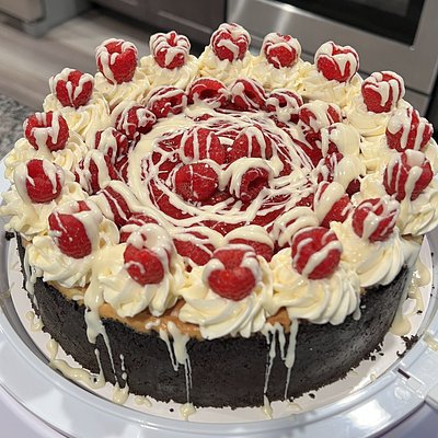 The B.E.Z.T. White Chocolate Raspberry Cheesecake - 9" Round