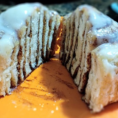 Cinnamon Rolls (4in) (1)
