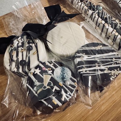 Chocolate Covered Oreos