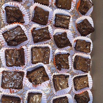 Deluxe Fudge Brownies Package 