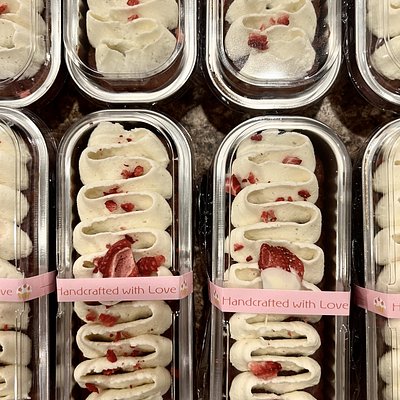 Strawberry White Chocolate Loaf Cake