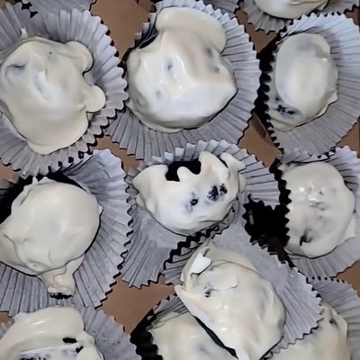 Full Box Of Oreo Balls 