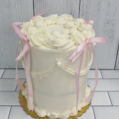 Custom Vintage Style Cake - Round Single Tier