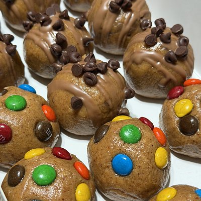 1/2 M&M, 1/2 Chocolate Chip