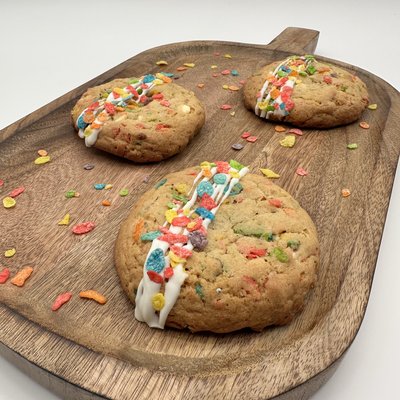 Fruity Pebbles Cookie