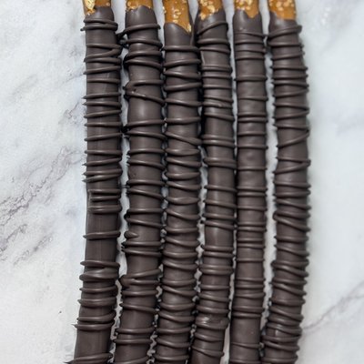 Chocolate Dipped Pretzel Rods