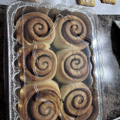 Classic Cinnamon Buns  • 6 Count 