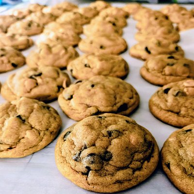6 Pk Loaded Peanut Butter Cookies And Chocolate Chips
